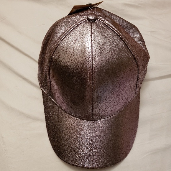 Mix No. 6 Accessories - 🆕️NWT Crackled Metallic Faux Leather Baseball Cap